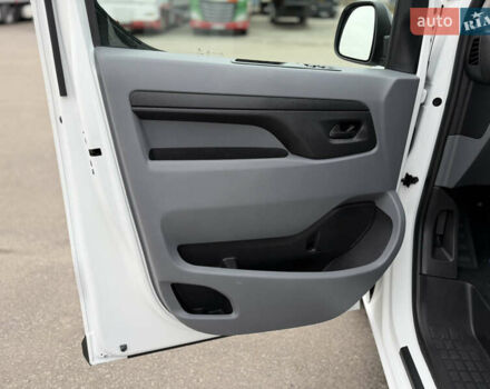 Белый Опель Виваро, объемом двигателя 2 л и пробегом 109 тыс. км за 19200 $, фото 19 на Automoto.ua