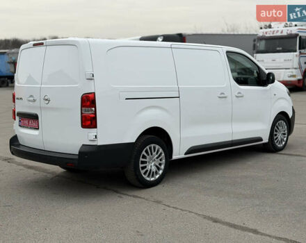 Белый Опель Виваро, объемом двигателя 2 л и пробегом 109 тыс. км за 19200 $, фото 5 на Automoto.ua