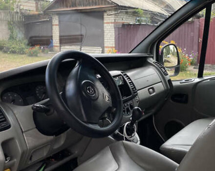Білий Опель Віваро, об'ємом двигуна 2 л та пробігом 295 тис. км за 8000 $, фото 4 на Automoto.ua