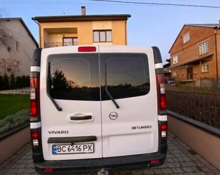 Белый Опель Виваро, объемом двигателя 1.6 л и пробегом 130 тыс. км за 15000 $, фото 3 на Automoto.ua