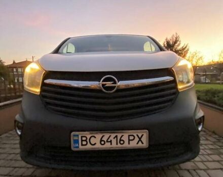 Белый Опель Виваро, объемом двигателя 1.6 л и пробегом 130 тыс. км за 15000 $, фото 2 на Automoto.ua