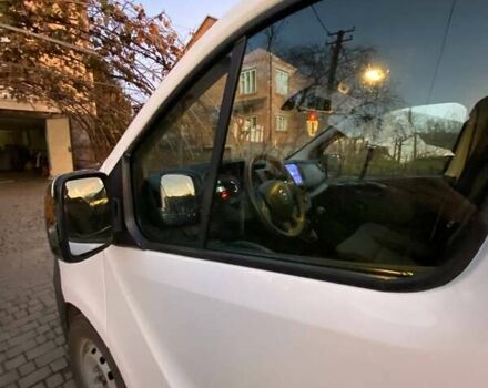 Белый Опель Виваро, объемом двигателя 1.6 л и пробегом 130 тыс. км за 15000 $, фото 8 на Automoto.ua