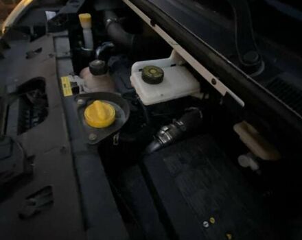 Белый Опель Виваро, объемом двигателя 1.6 л и пробегом 130 тыс. км за 15000 $, фото 28 на Automoto.ua