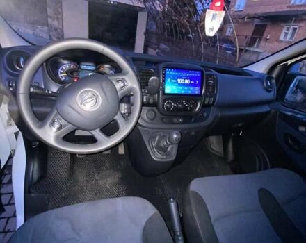 Белый Опель Виваро, объемом двигателя 1.6 л и пробегом 130 тыс. км за 15000 $, фото 17 на Automoto.ua