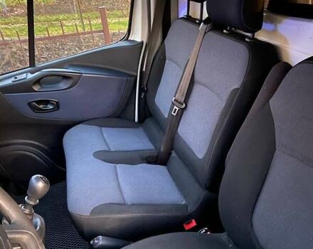 Белый Опель Виваро, объемом двигателя 1.6 л и пробегом 130 тыс. км за 15000 $, фото 18 на Automoto.ua