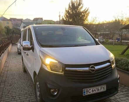 Белый Опель Виваро, объемом двигателя 1.6 л и пробегом 130 тыс. км за 15000 $, фото 24 на Automoto.ua