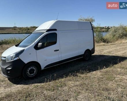 Белый Опель Виваро, объемом двигателя 1.6 л и пробегом 325 тыс. км за 11600 $, фото 2 на Automoto.ua