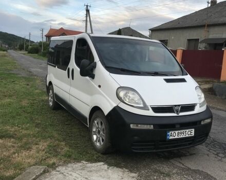 Белый Опель Виваро, объемом двигателя 1.9 л и пробегом 400 тыс. км за 5500 $, фото 1 на Automoto.ua