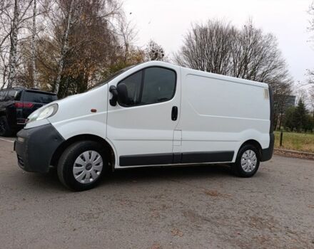 Білий Опель Віваро, об'ємом двигуна 1.9 л та пробігом 386 тис. км за 5800 $, фото 2 на Automoto.ua