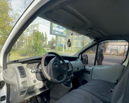 Белый Опель Виваро, объемом двигателя 1.9 л и пробегом 450 тыс. км за 4400 $, фото 6 на Automoto.ua