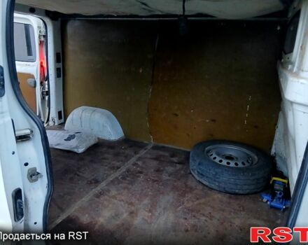 Білий Опель Віваро, об'ємом двигуна 1.9 л та пробігом 360 тис. км за 6400 $, фото 3 на Automoto.ua