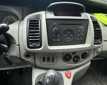 Белый Опель Виваро, объемом двигателя 1.9 л и пробегом 350 тыс. км за 3700 $, фото 7 на Automoto.ua