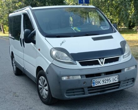 Белый Опель Виваро, объемом двигателя 1.9 л и пробегом 320 тыс. км за 8500 $, фото 1 на Automoto.ua