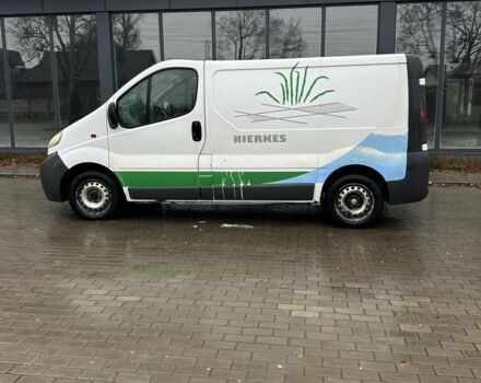 Белый Опель Виваро, объемом двигателя 1.9 л и пробегом 350 тыс. км за 3700 $, фото 5 на Automoto.ua