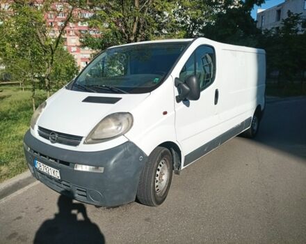 Белый Опель Виваро, объемом двигателя 2.5 л и пробегом 375 тыс. км за 5276 $, фото 2 на Automoto.ua