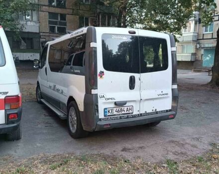 Белый Опель Виваро, объемом двигателя 1.9 л и пробегом 400 тыс. км за 6300 $, фото 5 на Automoto.ua