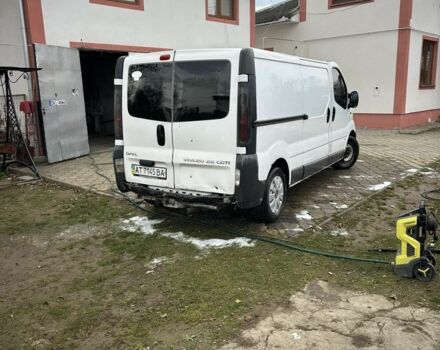 Белый Опель Виваро, объемом двигателя 2.5 л и пробегом 300 тыс. км за 5500 $, фото 2 на Automoto.ua