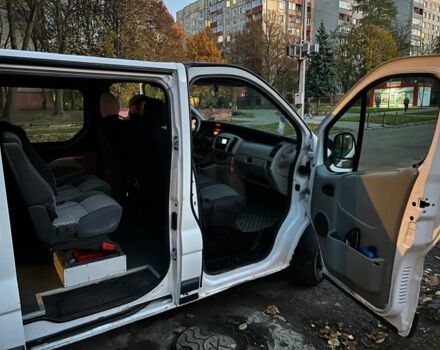 Белый Опель Виваро, объемом двигателя 1.9 л и пробегом 384 тыс. км за 7600 $, фото 7 на Automoto.ua