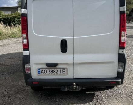 Белый Опель Виваро, объемом двигателя 1.9 л и пробегом 235 тыс. км за 6500 $, фото 1 на Automoto.ua