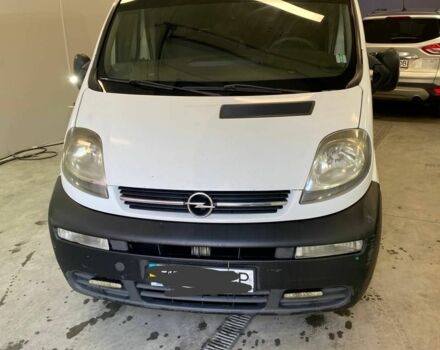 Белый Опель Виваро, объемом двигателя 1.9 л и пробегом 370 тыс. км за 6500 $, фото 1 на Automoto.ua