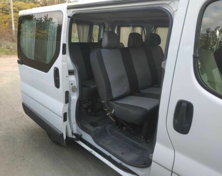 Белый Опель Виваро, объемом двигателя 2.5 л и пробегом 147 тыс. км за 8700 $, фото 9 на Automoto.ua