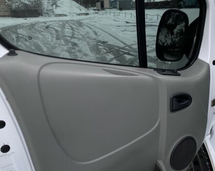 Білий Опель Віваро, об'ємом двигуна 2 л та пробігом 270 тис. км за 6999 $, фото 8 на Automoto.ua