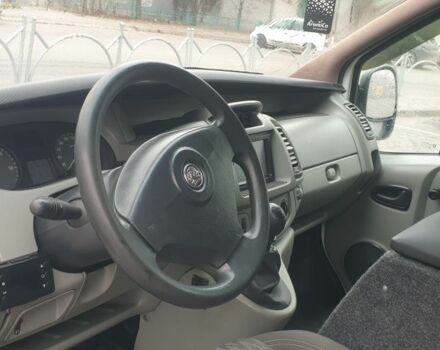 Белый Опель Виваро, объемом двигателя 2 л и пробегом 300 тыс. км за 7900 $, фото 5 на Automoto.ua