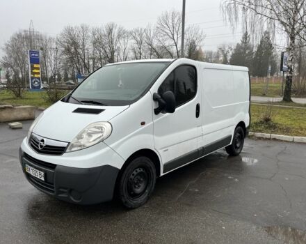 Белый Опель Виваро, объемом двигателя 2 л и пробегом 270 тыс. км за 6999 $, фото 2 на Automoto.ua