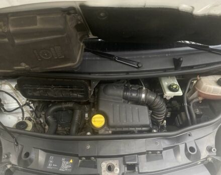 Білий Опель Віваро, об'ємом двигуна 2 л та пробігом 270 тис. км за 6999 $, фото 11 на Automoto.ua