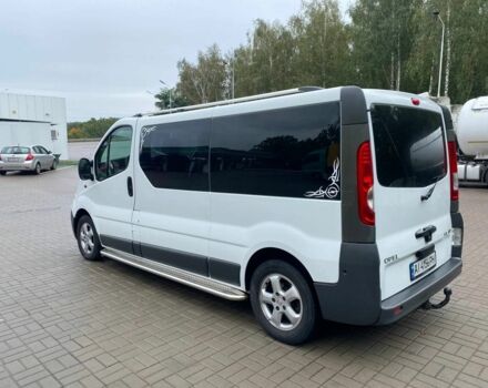 Белый Опель Виваро, объемом двигателя 2 л и пробегом 260 тыс. км за 9200 $, фото 2 на Automoto.ua