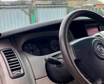 Белый Опель Виваро, объемом двигателя 2 л и пробегом 245 тыс. км за 8300 $, фото 7 на Automoto.ua