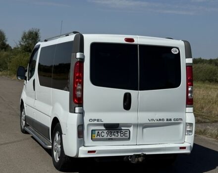 Белый Опель Виваро, объемом двигателя 2.5 л и пробегом 223 тыс. км за 8800 $, фото 5 на Automoto.ua
