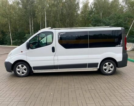 Белый Опель Виваро, объемом двигателя 2 л и пробегом 260 тыс. км за 9200 $, фото 4 на Automoto.ua