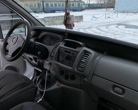 Белый Опель Виваро, объемом двигателя 2 л и пробегом 270 тыс. км за 6999 $, фото 6 на Automoto.ua