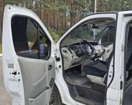 Белый Опель Виваро, объемом двигателя 2.5 л и пробегом 278 тыс. км за 10500 $, фото 5 на Automoto.ua