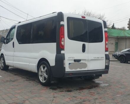 Белый Опель Виваро, объемом двигателя 2 л и пробегом 300 тыс. км за 7900 $, фото 2 на Automoto.ua