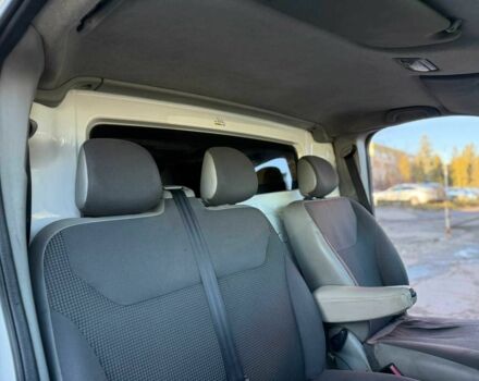 Белый Опель Виваро, объемом двигателя 2 л и пробегом 426 тыс. км за 5800 $, фото 20 на Automoto.ua