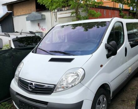 Белый Опель Виваро, объемом двигателя 2 л и пробегом 172 тыс. км за 3300 $, фото 5 на Automoto.ua