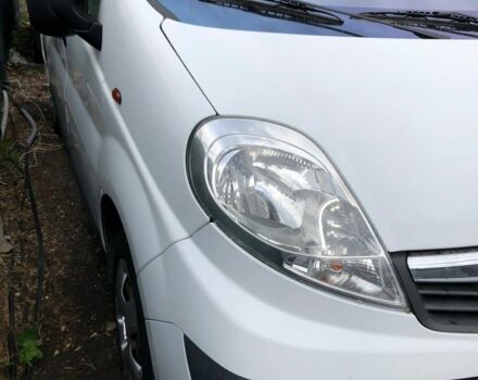 Белый Опель Виваро, объемом двигателя 2 л и пробегом 172 тыс. км за 3300 $, фото 2 на Automoto.ua