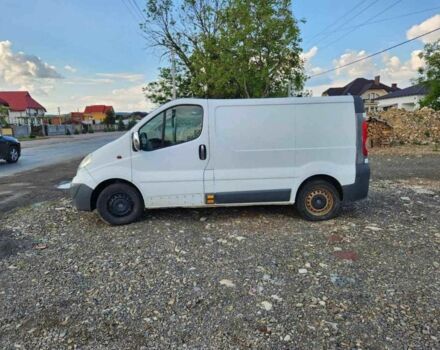 Белый Опель Виваро, объемом двигателя 2.5 л и пробегом 2 тыс. км за 5000 $, фото 2 на Automoto.ua