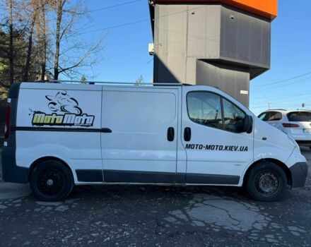 Белый Опель Виваро, объемом двигателя 2 л и пробегом 426 тыс. км за 5800 $, фото 6 на Automoto.ua