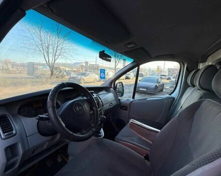 Белый Опель Виваро, объемом двигателя 2 л и пробегом 426 тыс. км за 5800 $, фото 18 на Automoto.ua