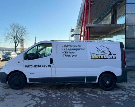 Белый Опель Виваро, объемом двигателя 2 л и пробегом 426 тыс. км за 5800 $, фото 2 на Automoto.ua