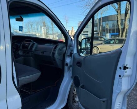 Белый Опель Виваро, объемом двигателя 2 л и пробегом 426 тыс. км за 5800 $, фото 19 на Automoto.ua