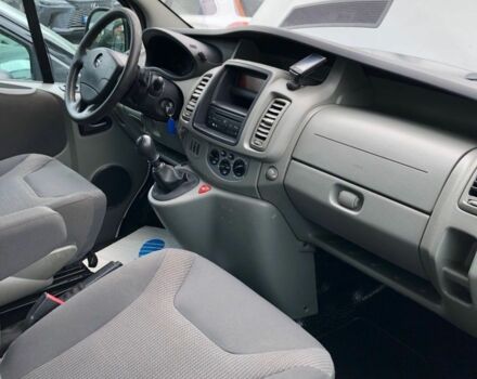 Белый Опель Виваро, объемом двигателя 2 л и пробегом 172 тыс. км за 3300 $, фото 18 на Automoto.ua