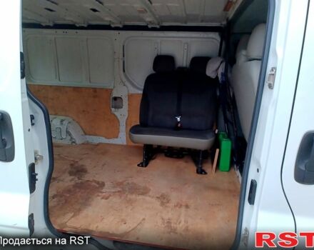 Белый Опель Виваро, объемом двигателя 2 л и пробегом 308 тыс. км за 8500 $, фото 7 на Automoto.ua