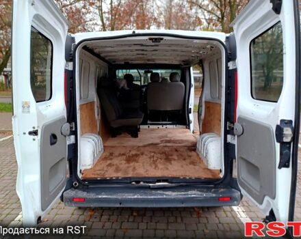 Белый Опель Виваро, объемом двигателя 2 л и пробегом 308 тыс. км за 8500 $, фото 8 на Automoto.ua