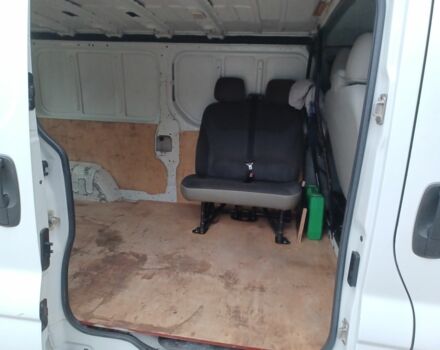 Белый Опель Виваро, объемом двигателя 2 л и пробегом 308 тыс. км за 8484 $, фото 4 на Automoto.ua