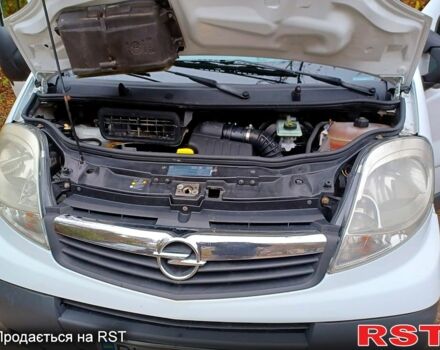 Белый Опель Виваро, объемом двигателя 2 л и пробегом 308 тыс. км за 8500 $, фото 6 на Automoto.ua