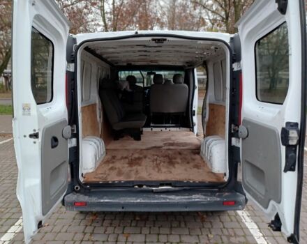 Белый Опель Виваро, объемом двигателя 2 л и пробегом 308 тыс. км за 8484 $, фото 3 на Automoto.ua